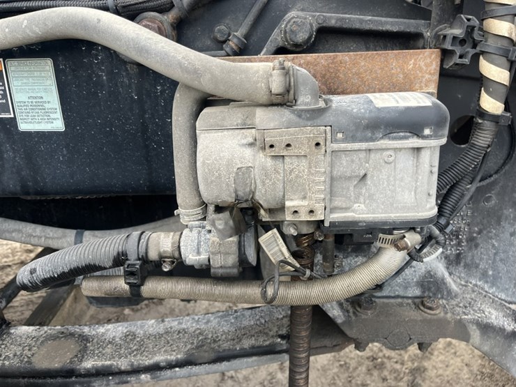 2020-kenworth-t680-image-35