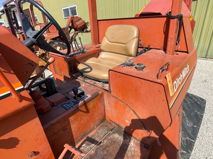 ditch-witch-6510-image-35