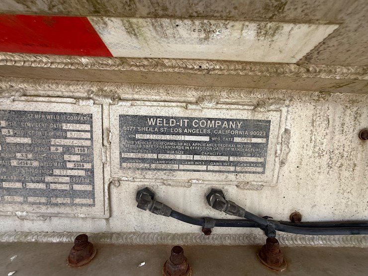 #9657-•-1996-weld-it-s/a-5400gal-fuel-trailer-1w9t23269tl010011-inv#:-9657-image-28