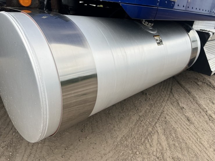 2020-kenworth-t680-image-108