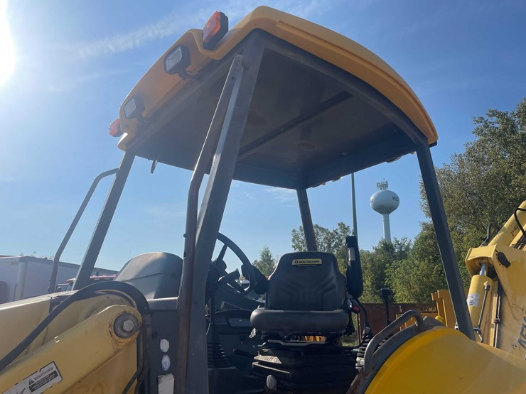 #13315-•-2003-lb110-backhoe-loader-image-60
