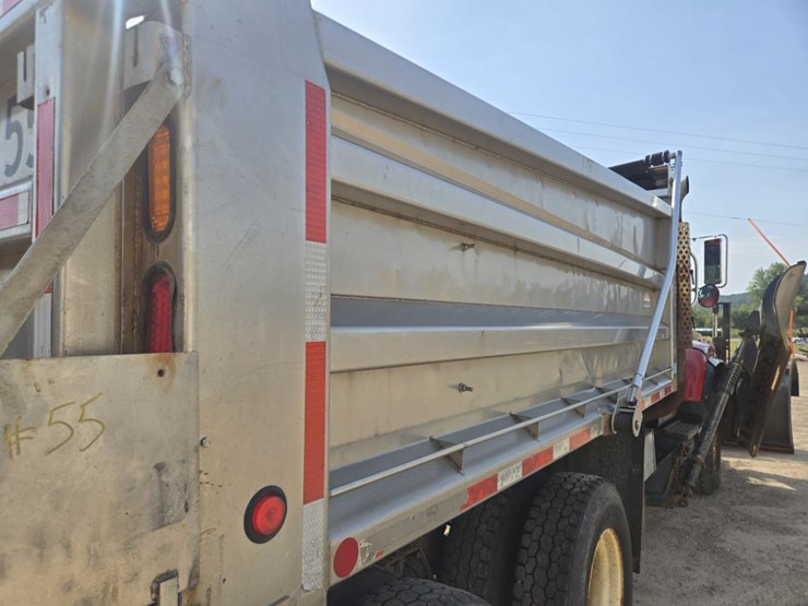 #1243-•-2002-international-6x4-dump-truck-image-10