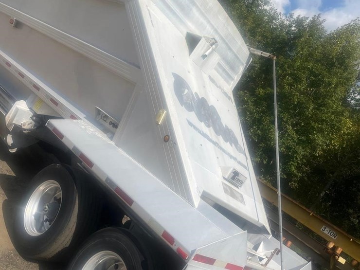 2013-travis-aluminum-bottom-dump-image-4