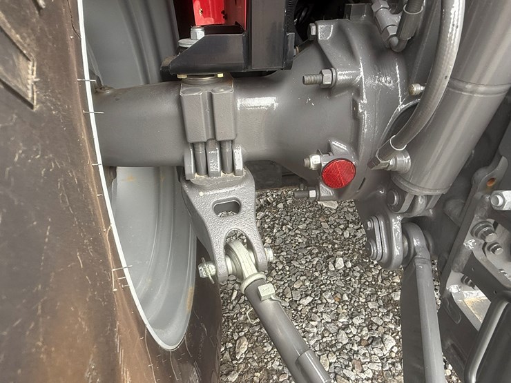 2022-massey-ferguson-4710-image-40
