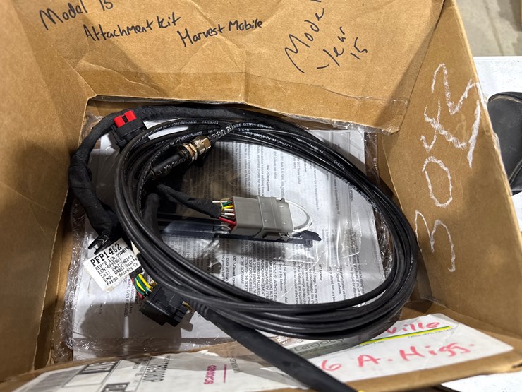 #3215-•-john-deere-harvest-mobile-wireless-data-server-inv#-5121-image-6