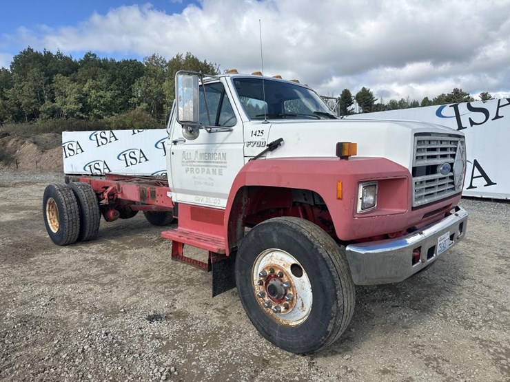 1994-ford-f700-image-7