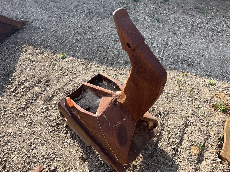 #13390-•-excavator-frost-tooth-image-2
