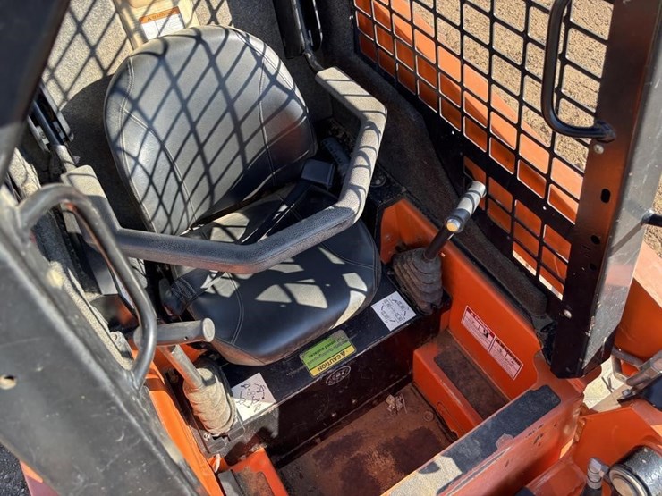 2019-gehl-r105-image-20