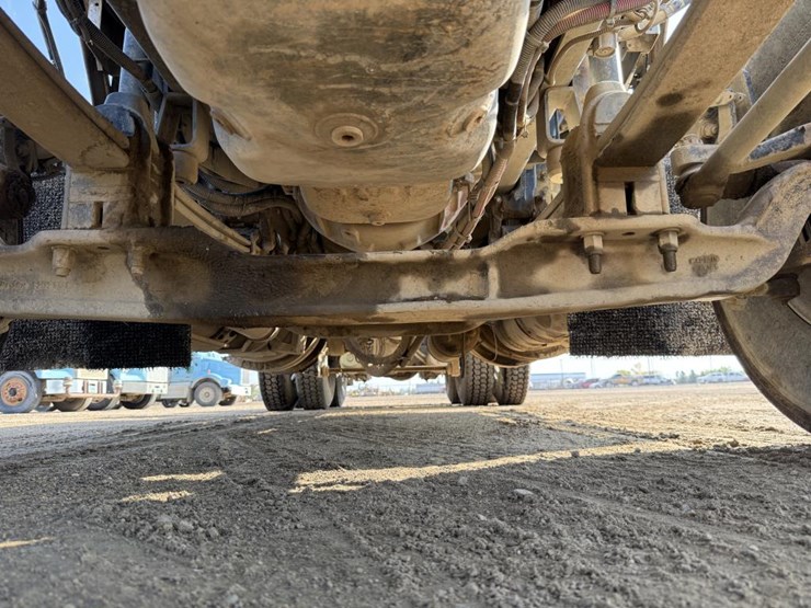 2013-kenworth-t800-image-50