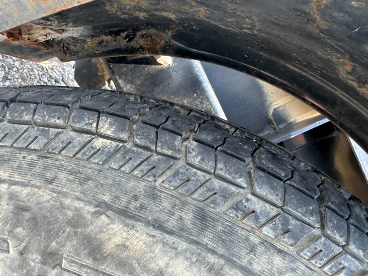 2007-caterpillar-xq20-image-6