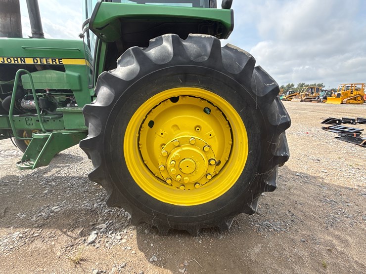 john-deere-4840-image-6