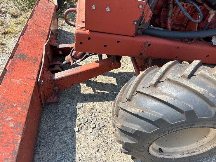 2004-ditch-witch-3700-image-21