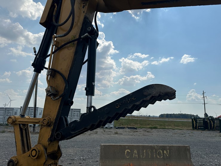 caterpillar-311fl-image-29