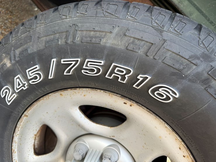 2003-chevrolet-silverado-image-12