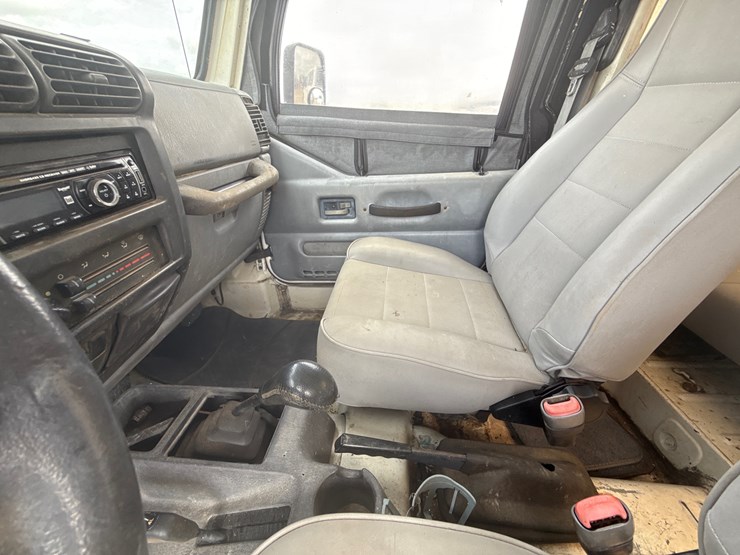 1997-jeep-wrangler-image-27