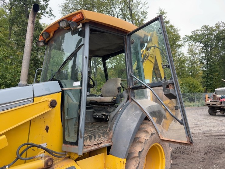 2001-deere-310g-image-21