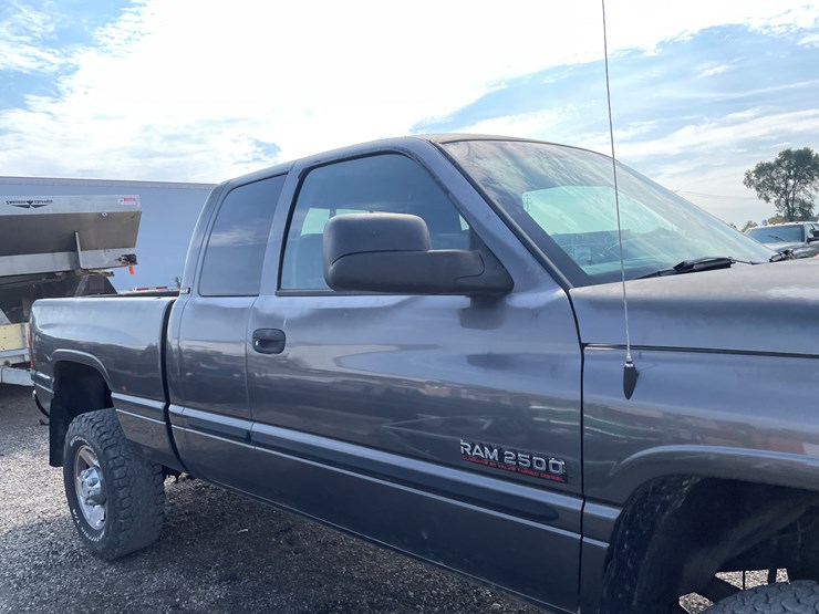 2002-dodge-ram-2500-image-5