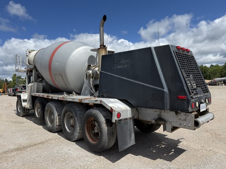 #1553-•-1991-oshkosh-mixer-truck-image-3