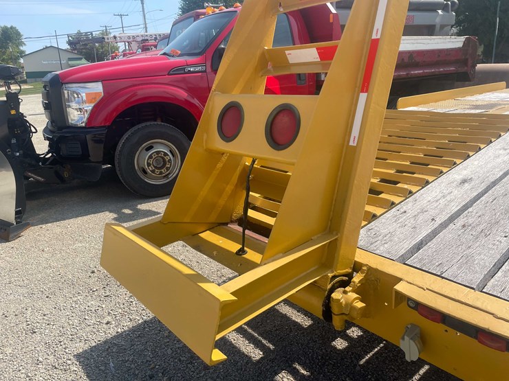 2000-custom-flatbed-image-34