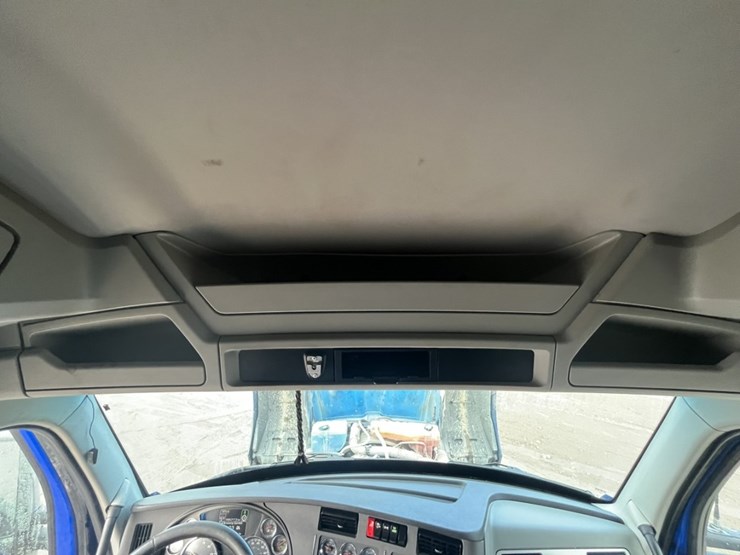 2020-kenworth-t680-image-143