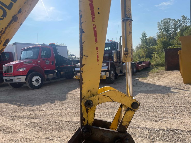 #13315-•-2003-lb110-backhoe-loader-image-48