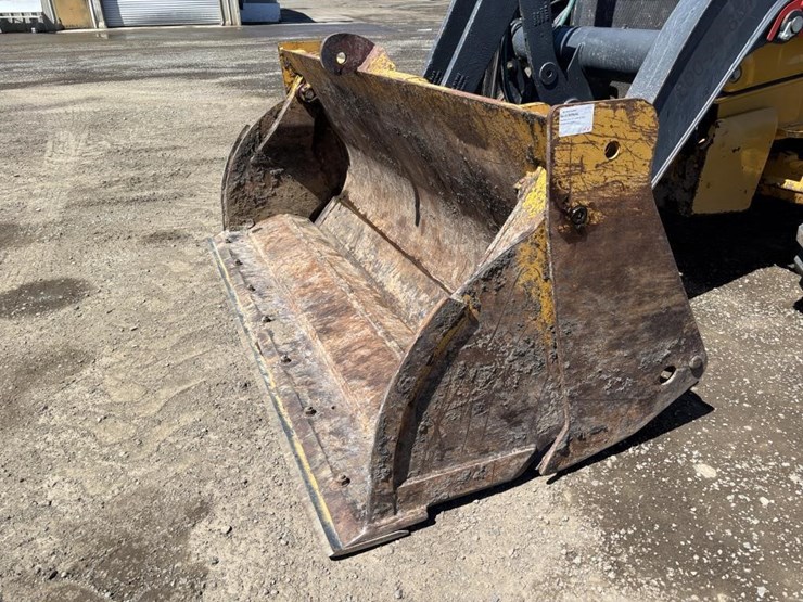 2019-deere-310l-ep-image-9