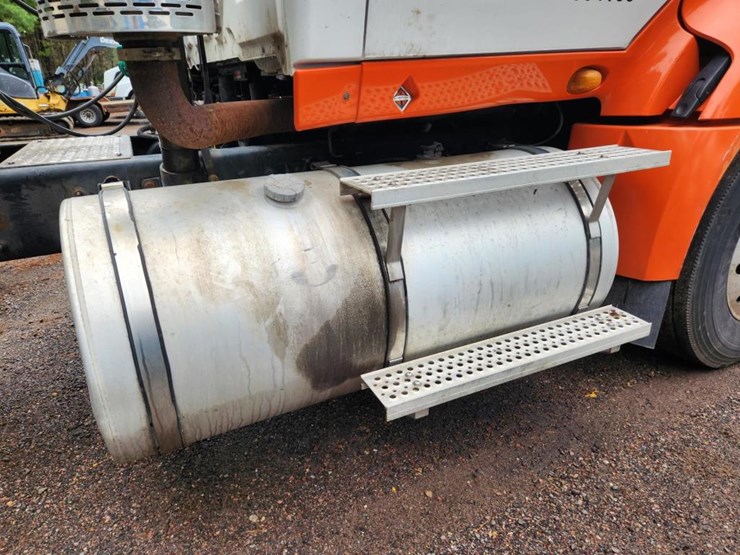 2011-international-prostar-image-22