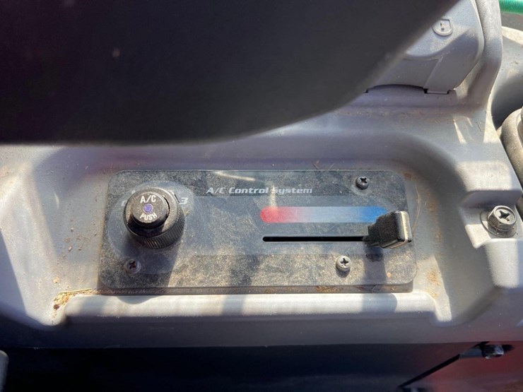 kubota-svl97-2-image-31
