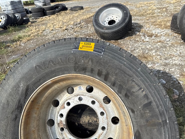 #5269-•-lot-of-(2)-445/50r22.5-tires-w/-rims-image-8