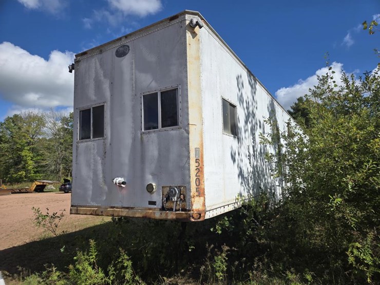 #1760-•-43’-dry-van-work-van-image-2