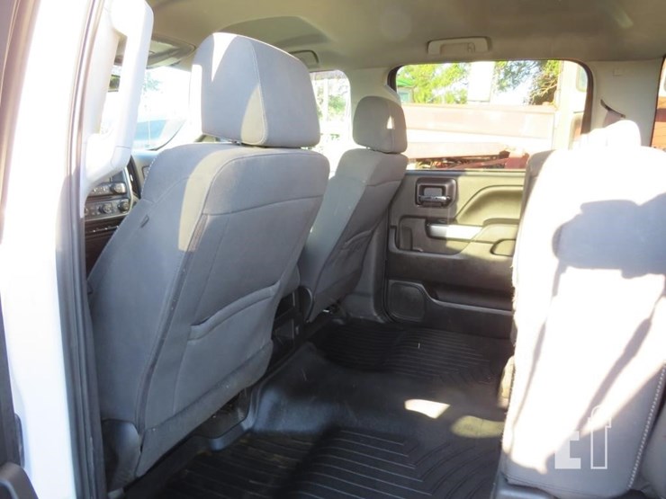 2017-chevrolet-lt-1/2-ton-4x4-,-4-door-16-image-13