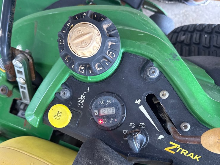 john-deere-z830a-image-20