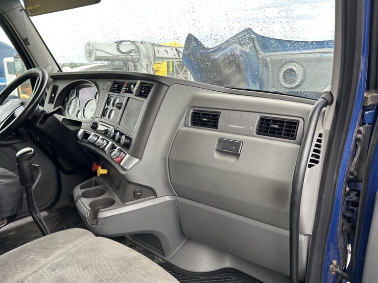 2018-kenworth-t680-image-69