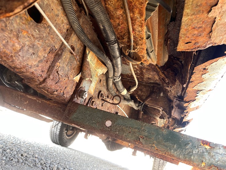 2003-gmc-2500-image-32