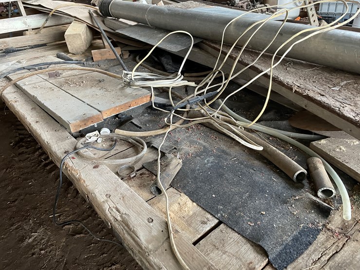 #7147-•-contents-on-flat-rack-wagon-image-6