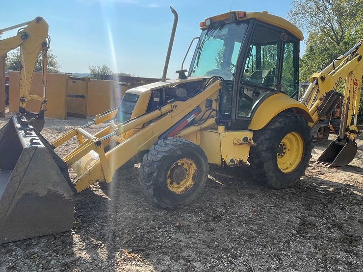 #13311-•-2001-new-holland-lb110e-backhoe-loader-image-1