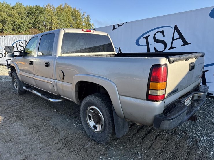 2005-gmc-2500-image-3