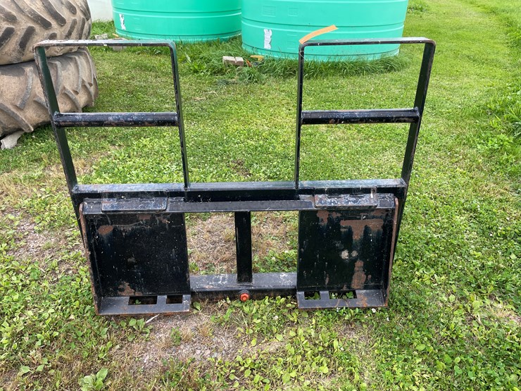 #7119-•-hoover-universal-skid-steer-bail-spear-image-3