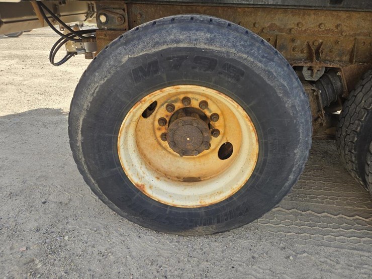#1243-•-2002-international-6x4-dump-truck-image-68