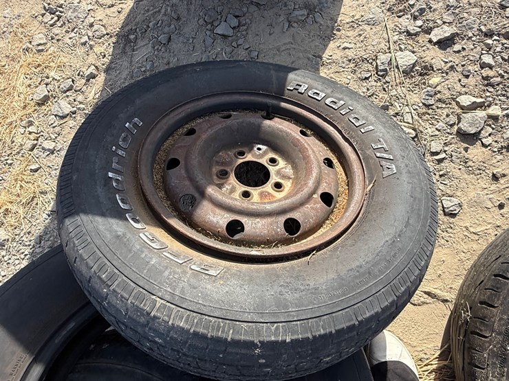 #5035-•-lot-of-(3)-miscellaneous-tires--inv#5035-inv#-5035-image-8
