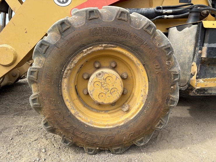 2013-caterpillar-420f-image-27