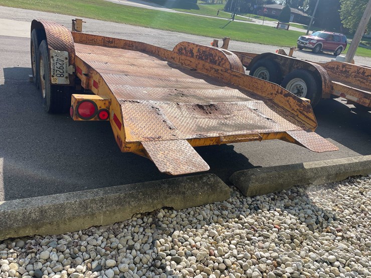 #13339-•-1990-butler-tilt-bed-trailer-(has-wi-title)-image-3
