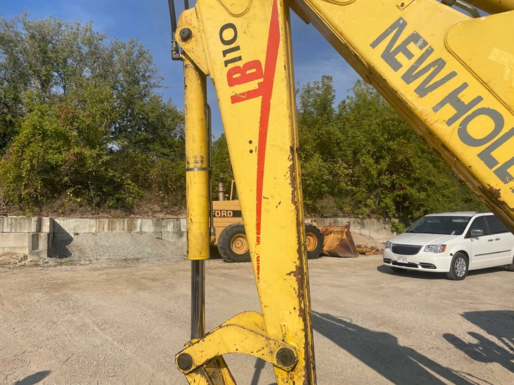 #13315-•-2003-lb110-backhoe-loader-image-43