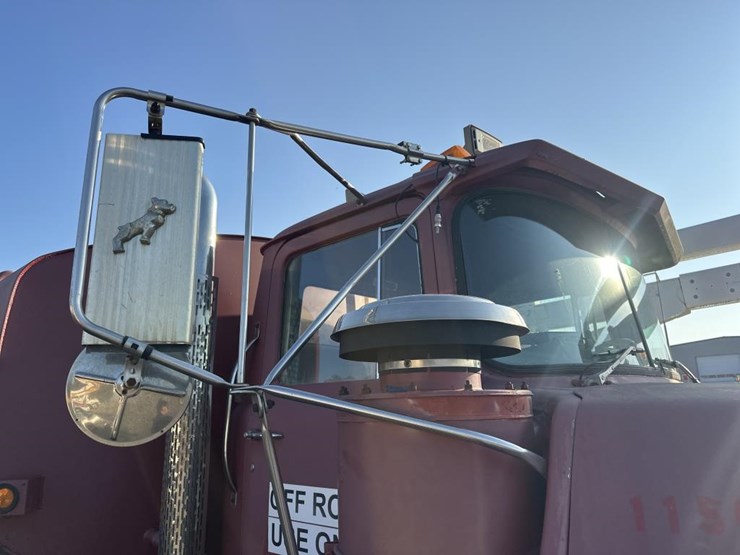 1986-mack-dm686sx-image-16
