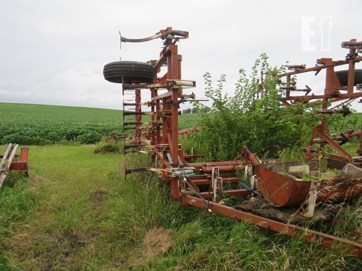 wil-rich-22'-older-field-cultivator-23-image-2