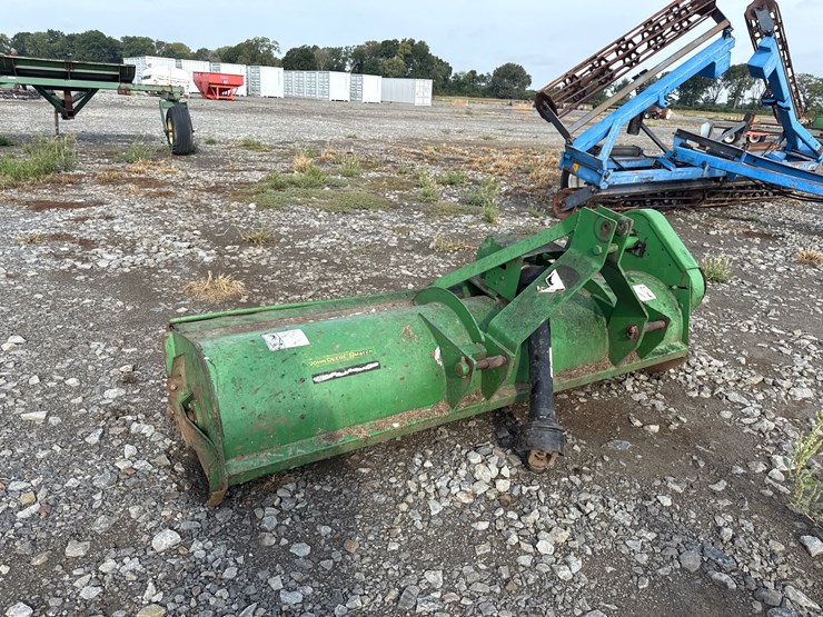 john-deere-7-image-2