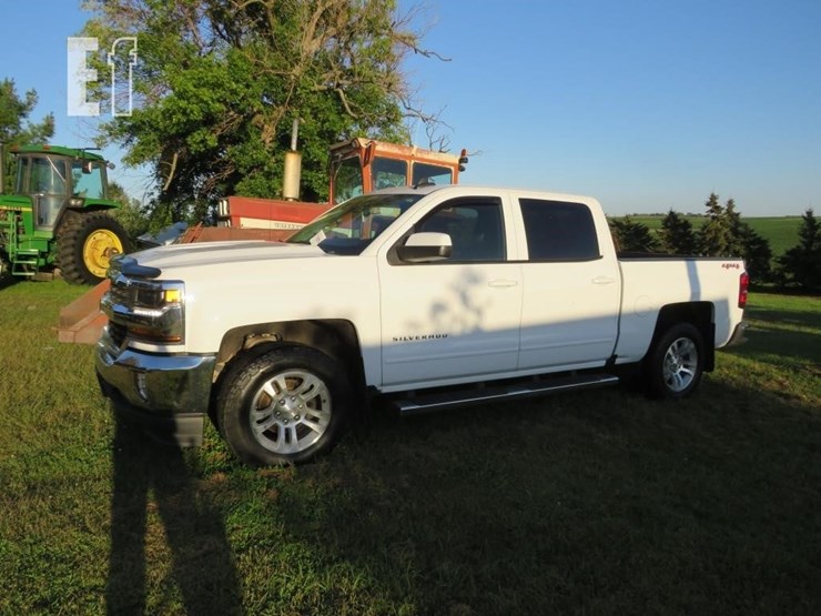 2017-chevrolet-lt-1/2-ton-4x4-,-4-door-16-image-7