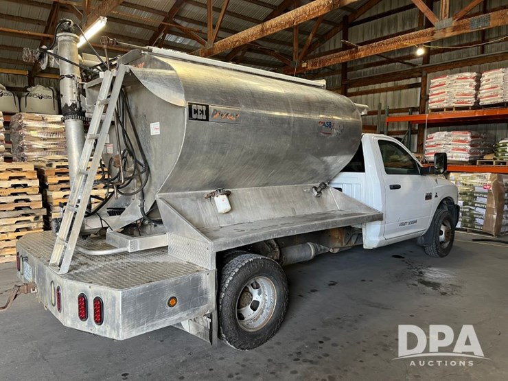 2012-dodge-3500-image-4