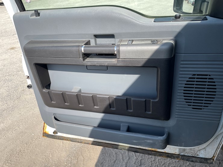 2011-ford-f250-image-33