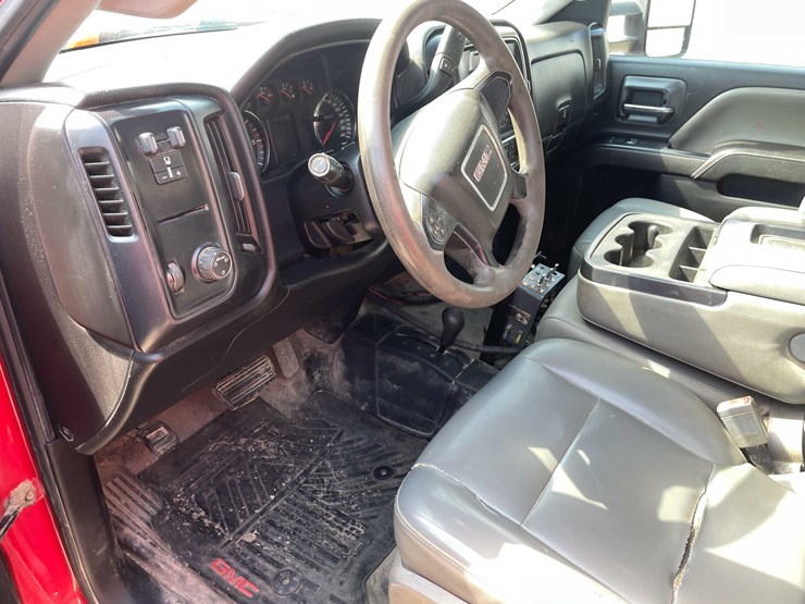 2015-gmc-sierra-2500hd-image-50
